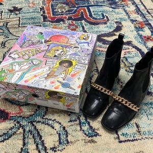 Jeffery Campbell good chain boots